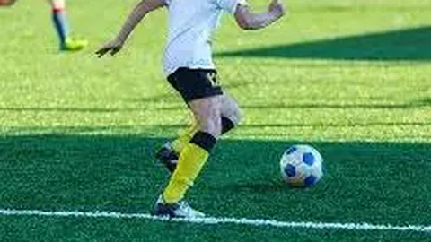 辽宁男篮艰难击败天津男篮 续写四连胜佳绩